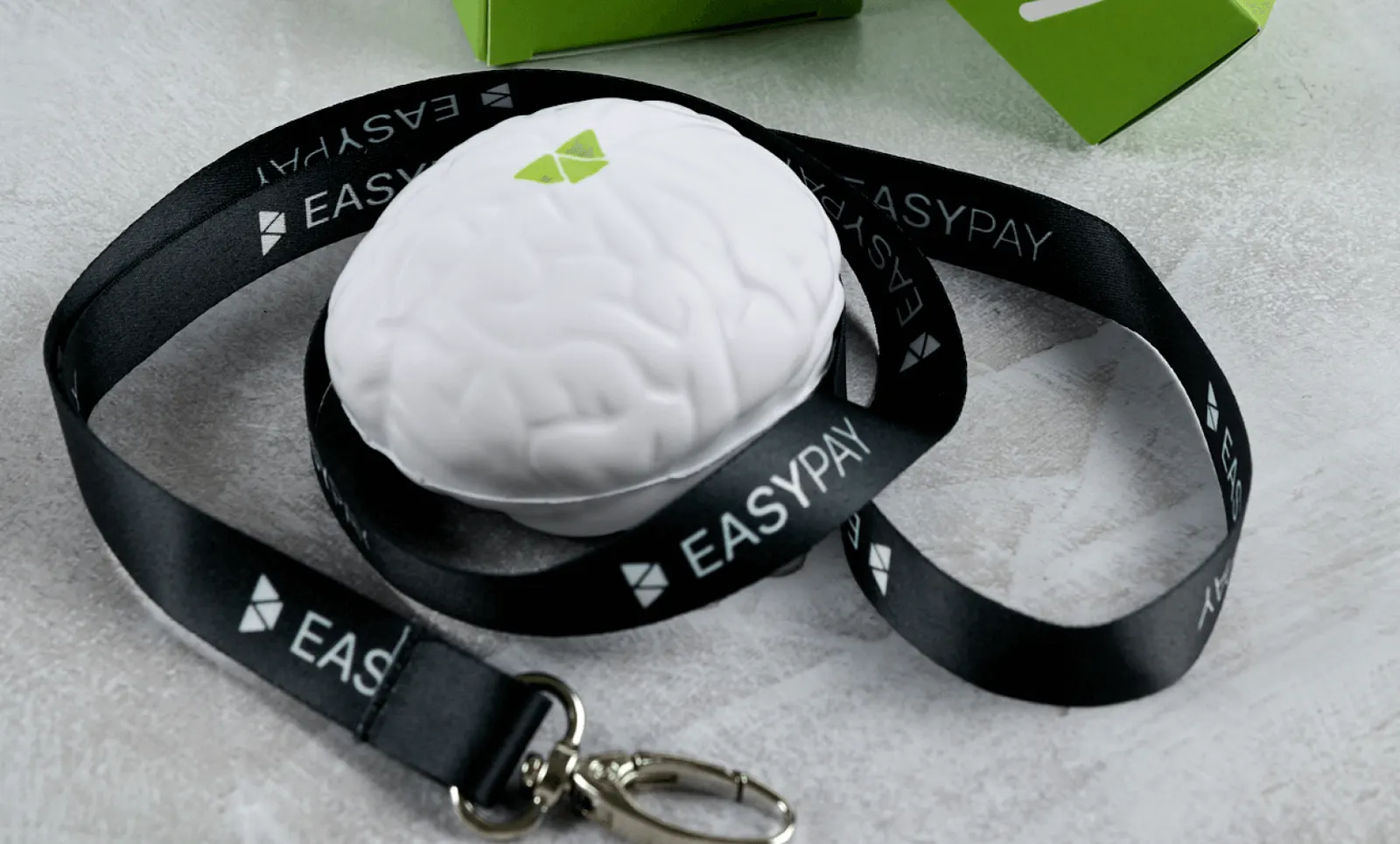 Мерч-набор EasyPay с антистрессом и канцелярией, фотография проекта 7