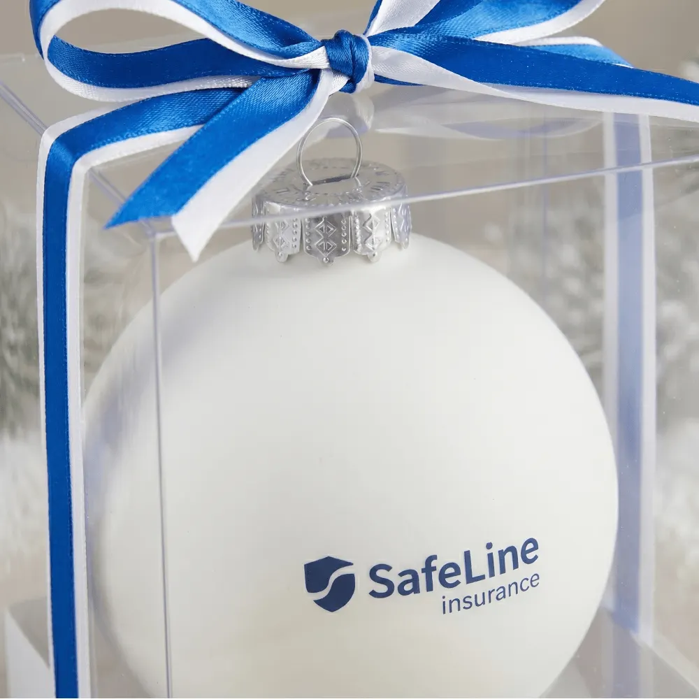 Ёлочный шар SafeLine Insurance в прозрачной упаковке, фотография проекта 6